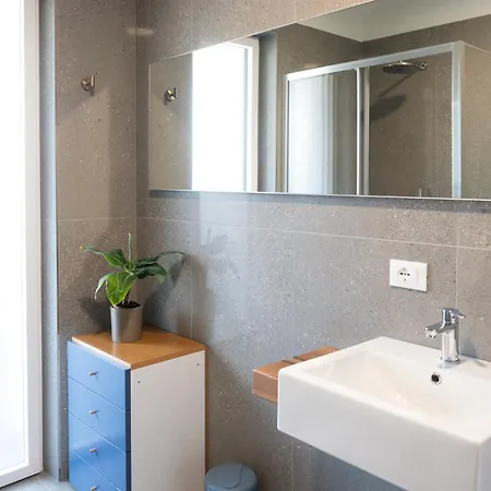 Civetta Blu, Blue Owl Τρέντο