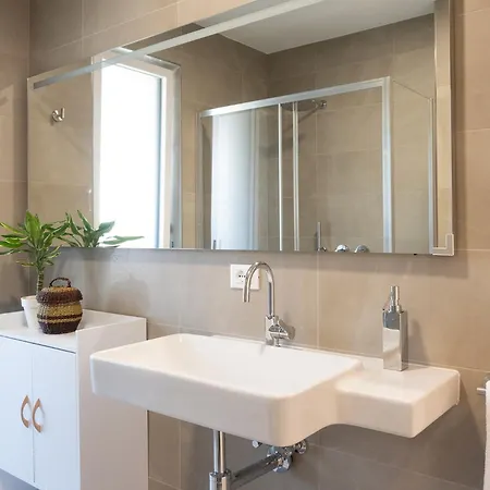 Civetta Blu, Blue Owl