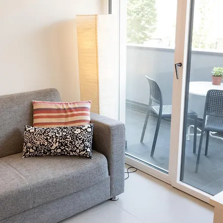 Civetta Blu, Blue Owl Apartment Trient