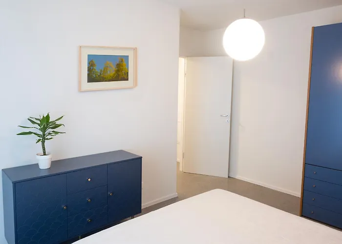 アパート Civetta Blu, Blue Owl トレント