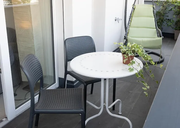 Civetta Blu, Blue Owl アパート