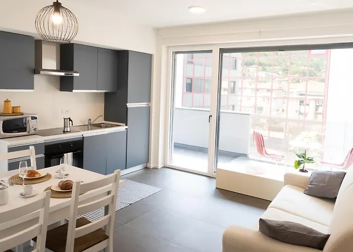 アパート Civetta Blu, Blue Owl トレント