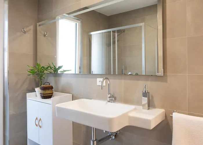 Civetta Blu, Blue Owl