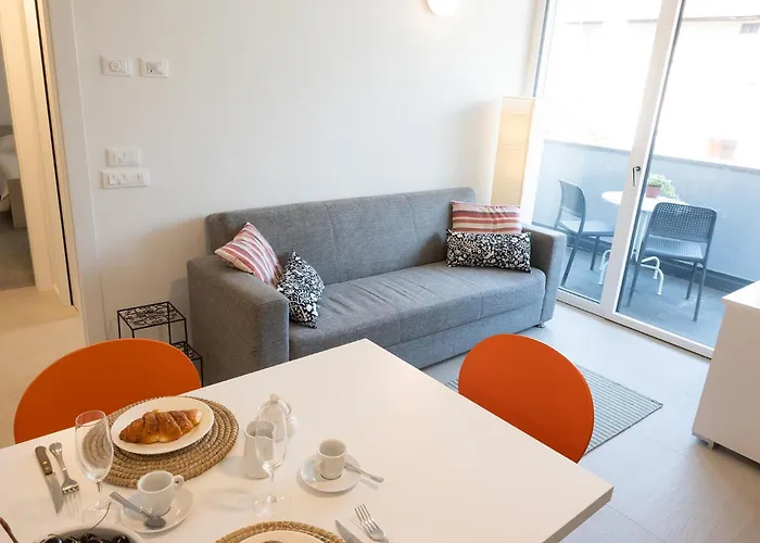 Civetta Blu, Blue Owl アパート