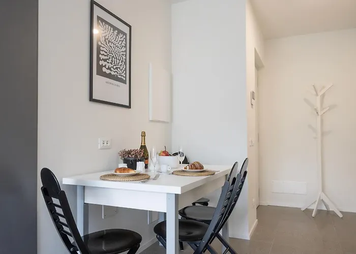 Civetta Blu, Blue Owl アパート *